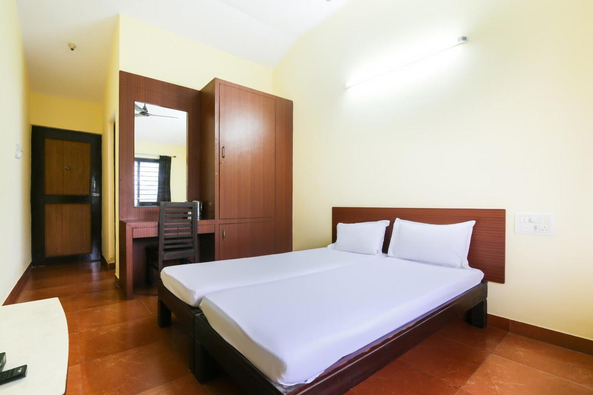 Hotel O Raviraj Classic Cana 외부 사진